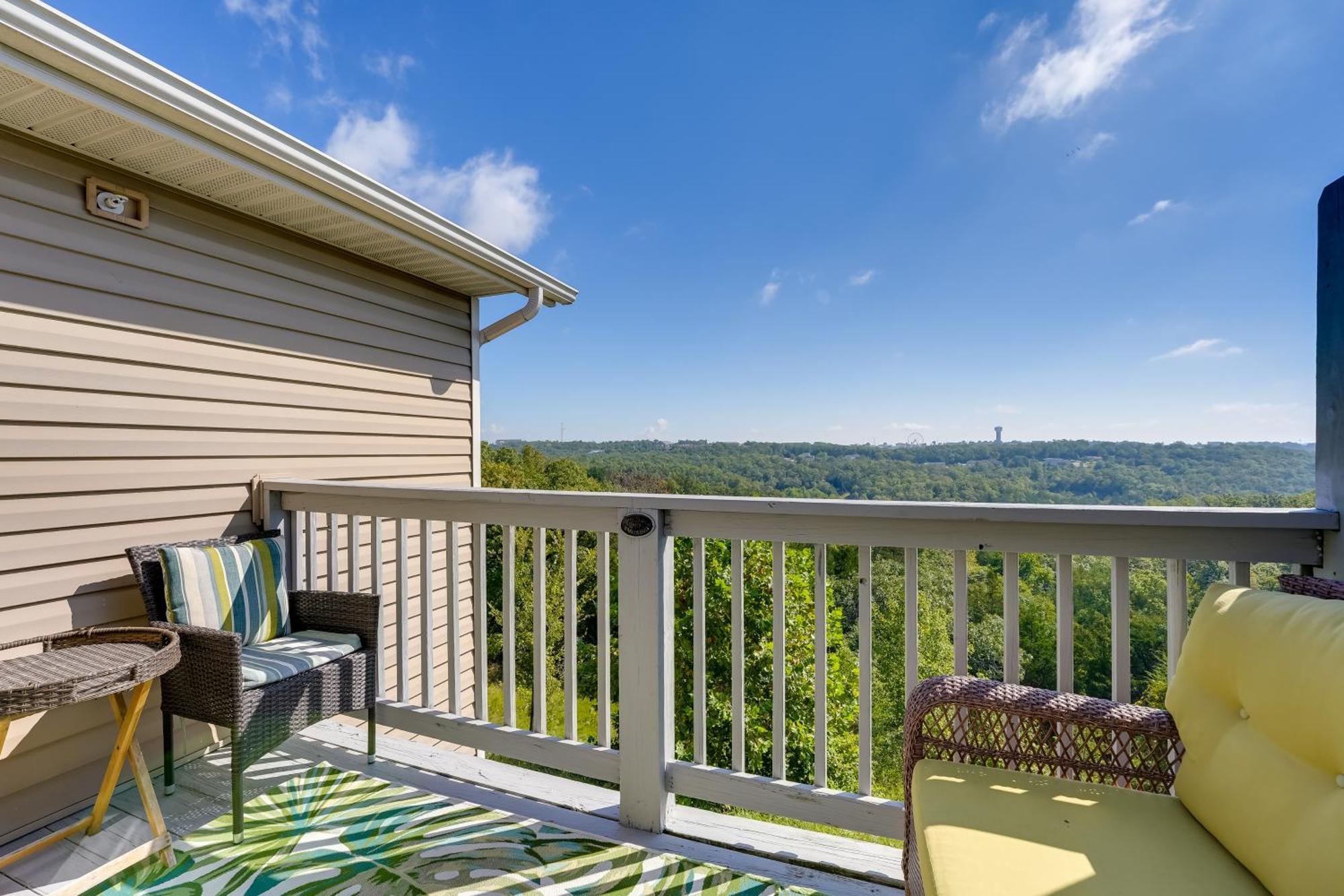 Brandon Condo With Balcony, Strip And Mountain Views! Брэнсон Экстерьер фото